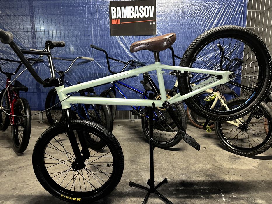 BAMBASOV BMX SHOP — BMX 20” custom | Odyssey / Maxxis / Duro